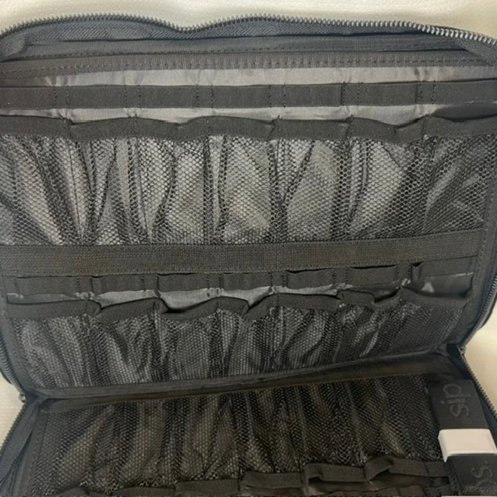 Sipps Speakeasy Mini Liquor Bottle Travel Case Bag - Black New With Tags